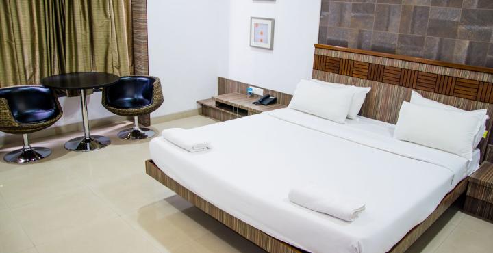 Admiral Suites